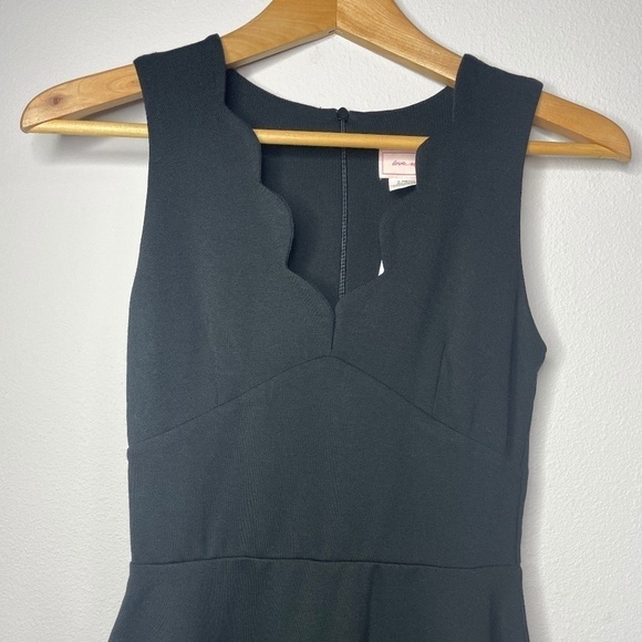 Love...Ady Scalloped V-Neck Mini Fit & Flare Black - Picture 6 of 8